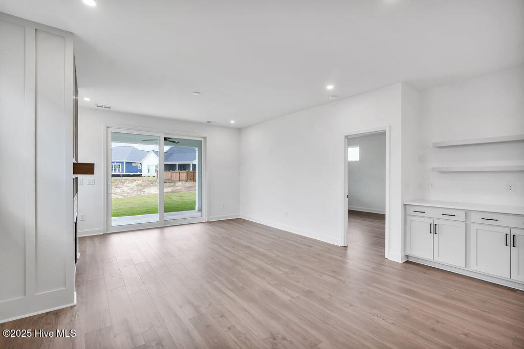 745 Caisson Run Wilmington, NC 28412 - Photo 17 of 43 Living Room