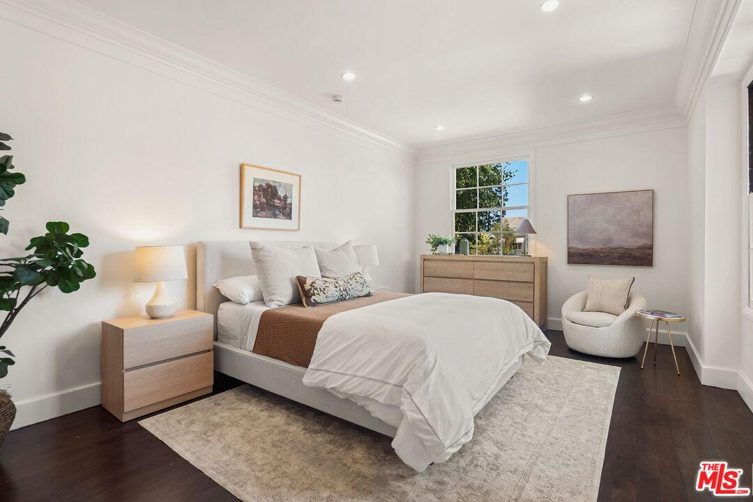 2125 Ridge Drive Los Angeles, CA 90049 - Photo 20 of 32