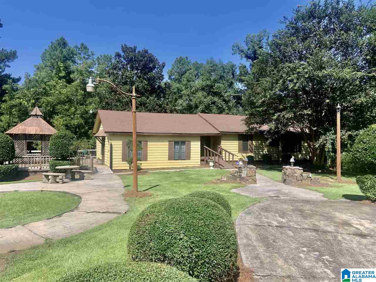 964 Warrior Jasper Road Warrior, AL 35180 - Photo 1 of 33 Gallery Image 1