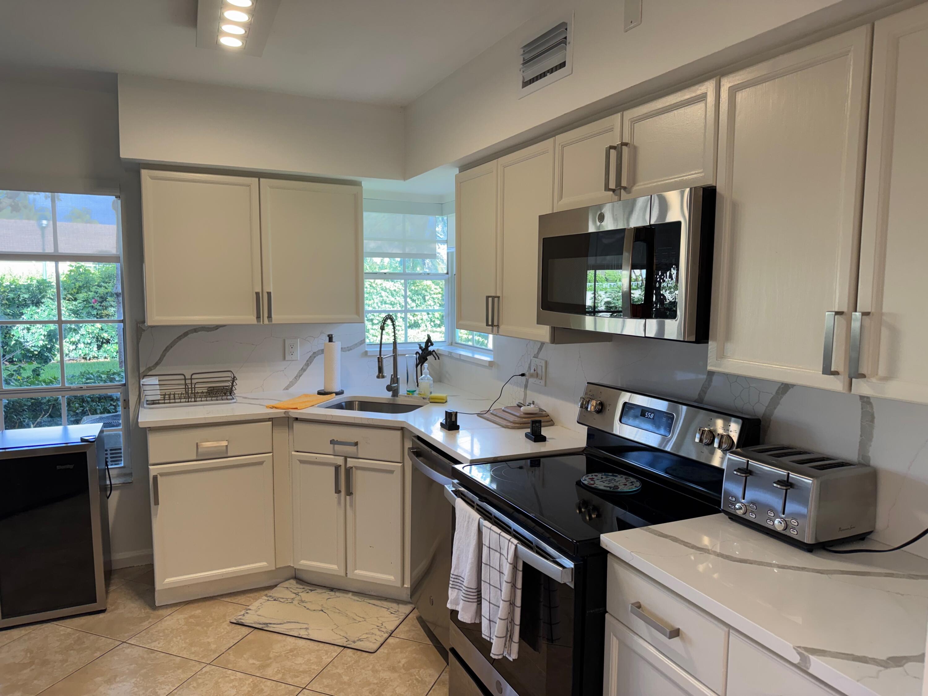 17274 Boca Club Boulevard, Unit 2308 Boca Raton, FL 33487 - Photo 10 of 20 IMG_1664