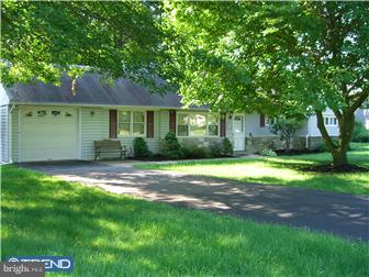931 Essex Road Rydal, PA 19046 - Photo 2 of 11 Exterior Front