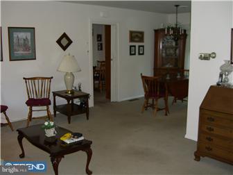 931 Essex Road Rydal, PA 19046 - Photo 5 of 11 Living Room