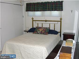 931 Essex Road Rydal, PA 19046 - Photo 9 of 11 Bedroom - Main