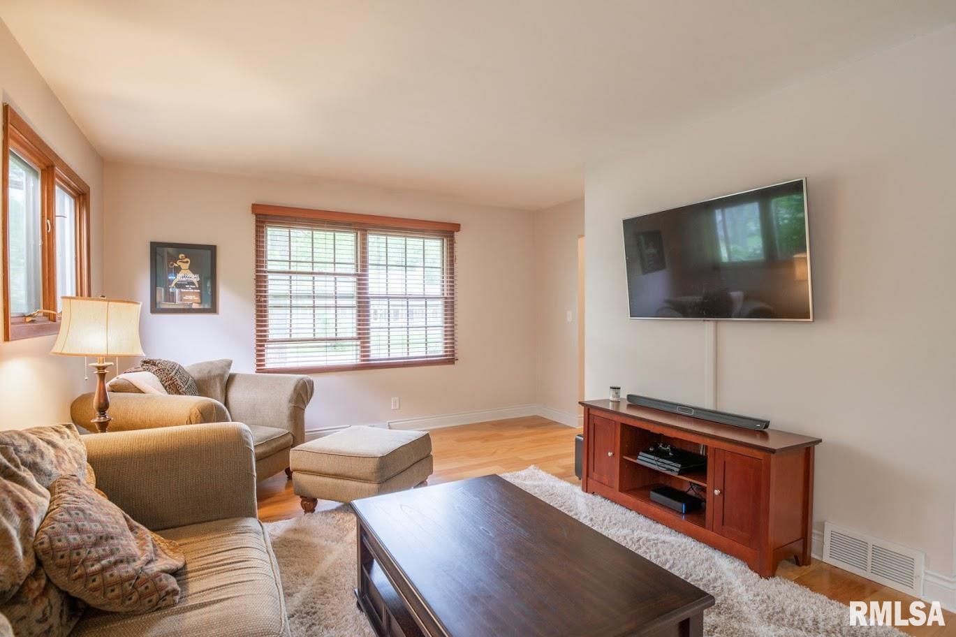 8660 North Picture Ridge Road Peoria, IL 61615 - Photo 8 of 49 Gallery Image 8