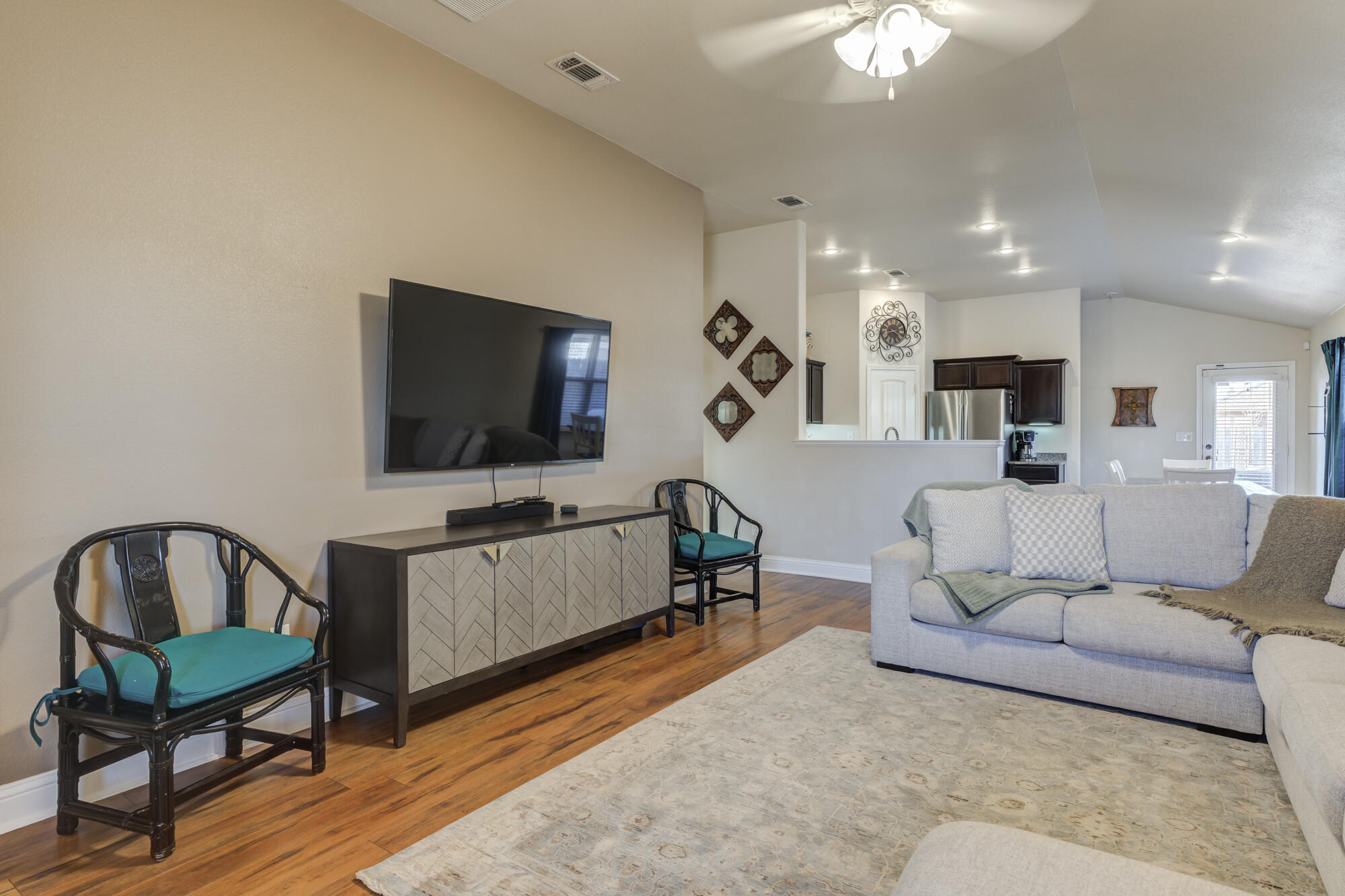 11206 Clinton Avenue Lubbock, TX 79424 - Photo 6 of 29 DSC09676_77_78_79_80