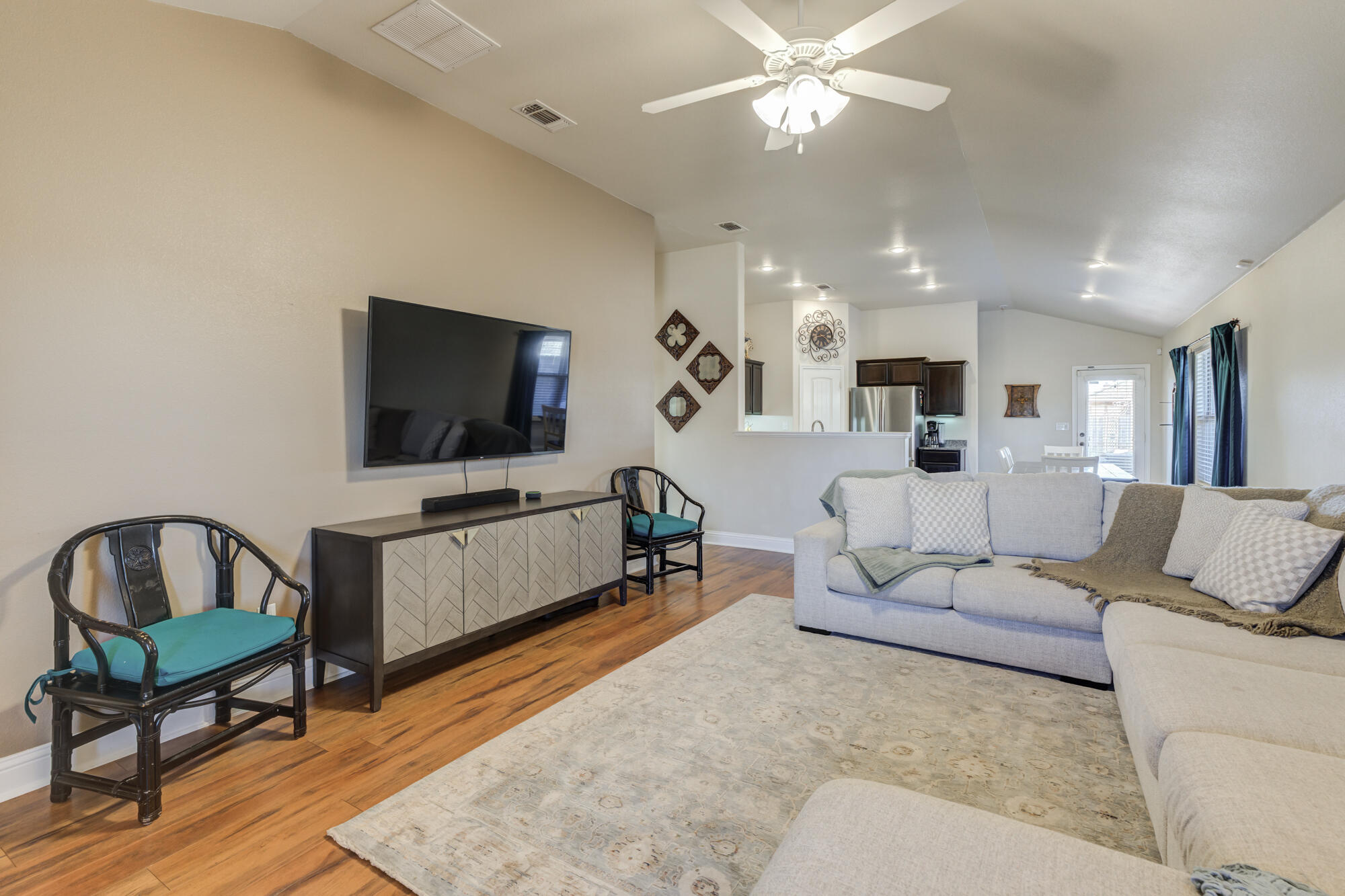 11206 Clinton Avenue Lubbock, TX 79424 - Photo 8 of 29 DSC09706_07_08_09_10