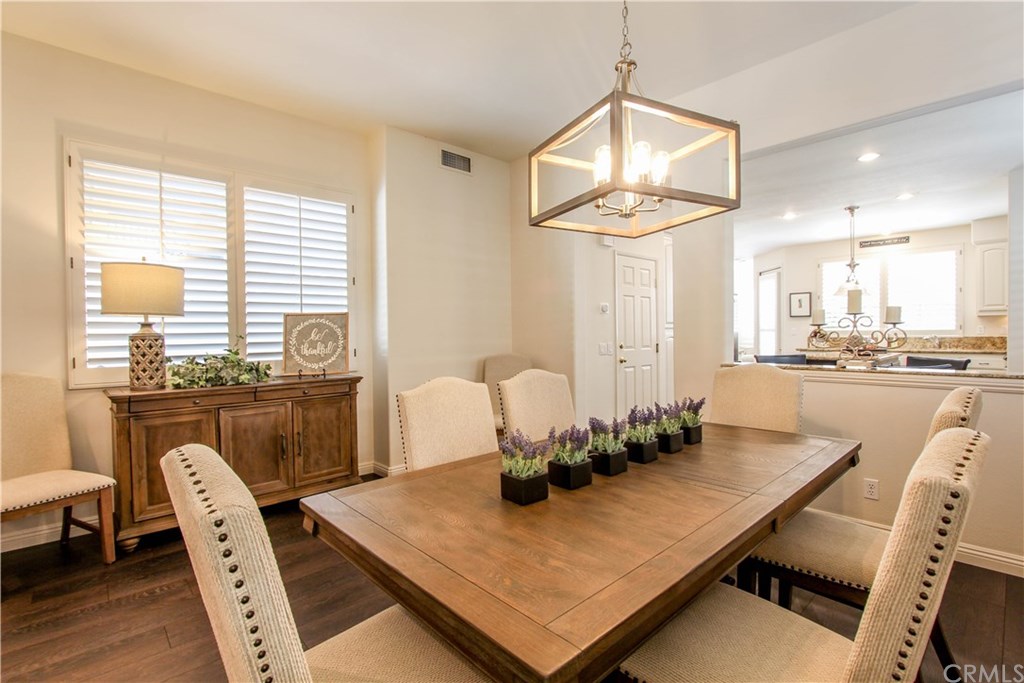 7 Earlywood Ladera Ranch, CA 92694 - Photo 10 of 33 High Ceilings