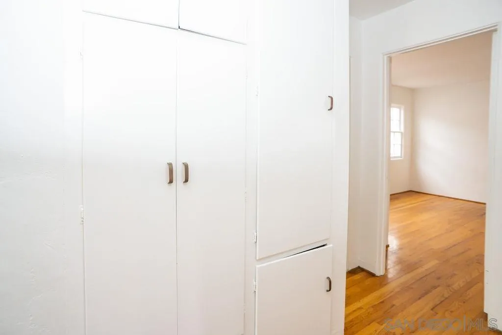 527 Forward Street La Jolla, CA 92037 - Photo 29 of 42 a bathroom with a shower