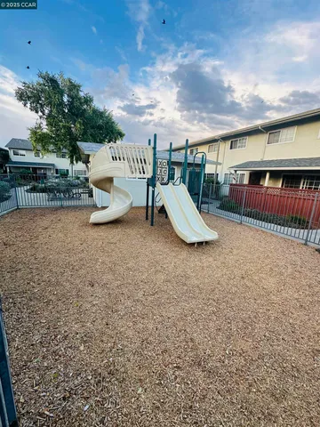 $519,999 | 670 Fargo Avenue, Unit 5, San Leandro, CA 94579