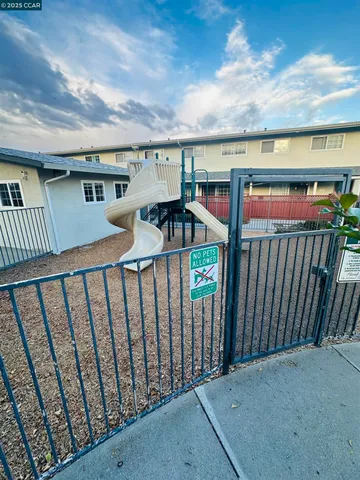 $519,999 | 670 Fargo Avenue, Unit 5, San Leandro, CA 94579