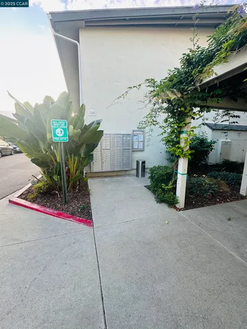 $519,999 | 670 Fargo Avenue, Unit 5, San Leandro, CA 94579