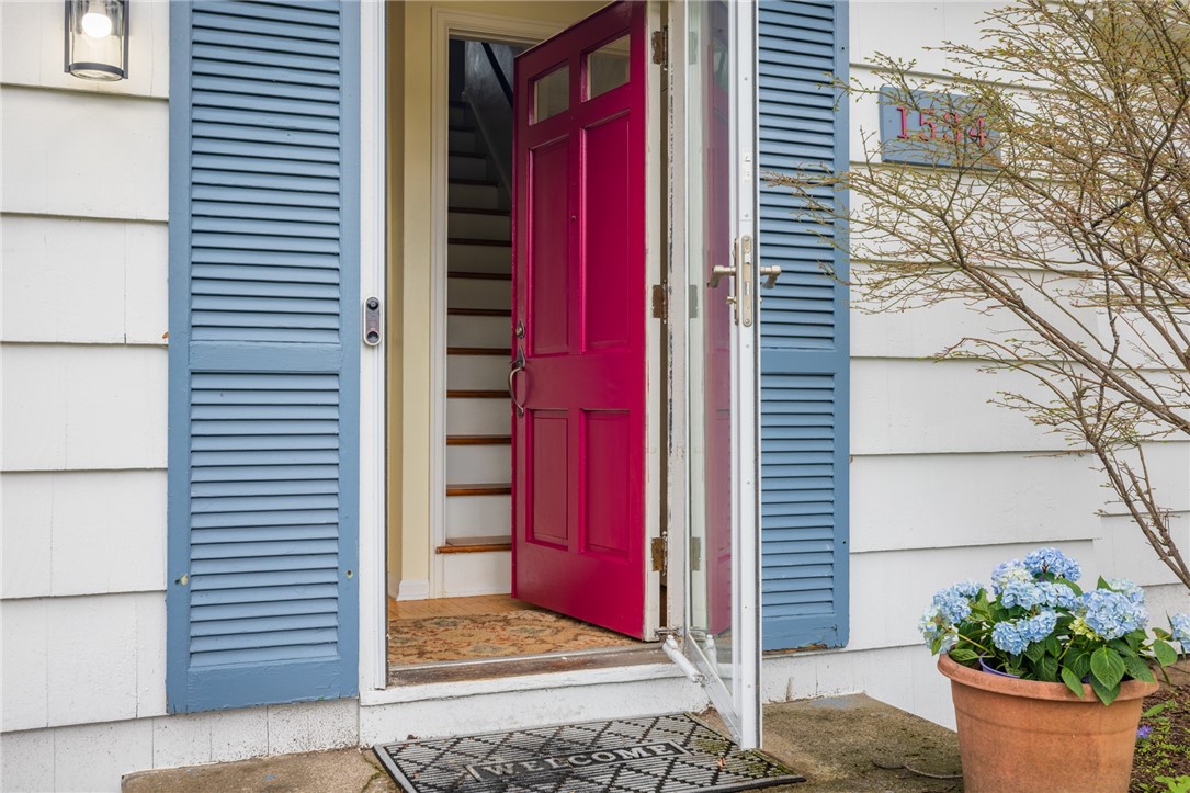 1534 Crittenden Road Brighton, NY 14623 - Photo 7 of 46