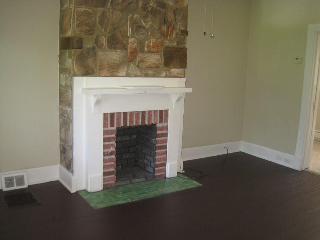 325 Rothman Street Arlington, PA 15210 - Photo 3 of 13