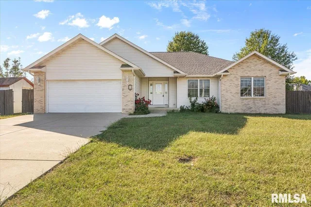 $285,000 | 255 Possum Pass Court, Sherman, IL 62684