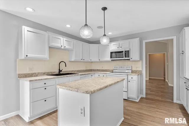 $285,000 | 255 Possum Pass Court, Sherman, IL 62684