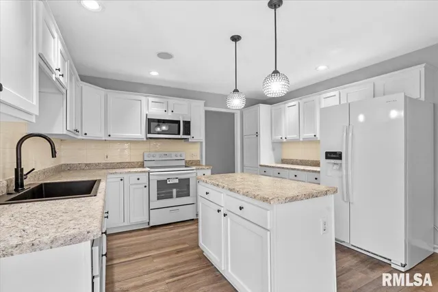 $285,000 | 255 Possum Pass Court, Sherman, IL 62684