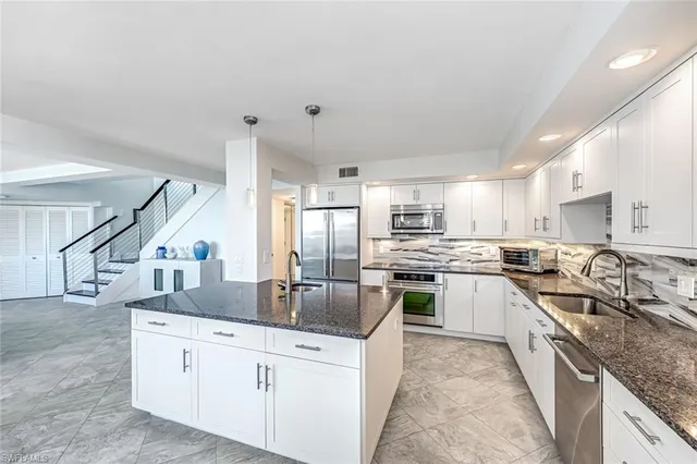 $20,000 | 4041 Gulf Shore Boulevard North, Unit 1108, Naples, FL 34103