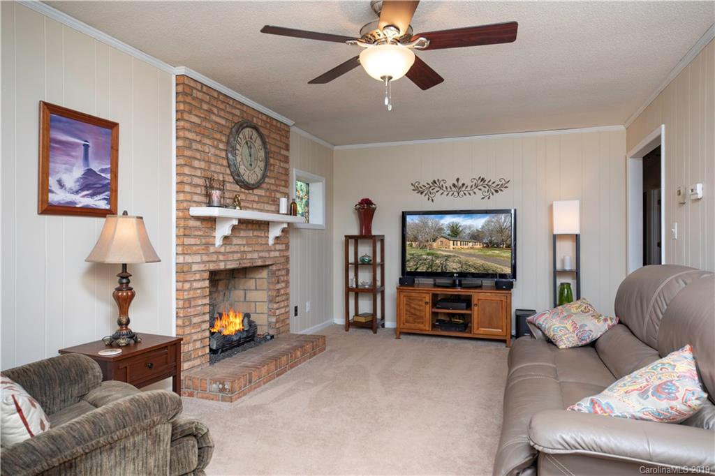 1742 Colony Road Rock Hill, SC 29730 - Photo 4 of 17 Gallery Image 4