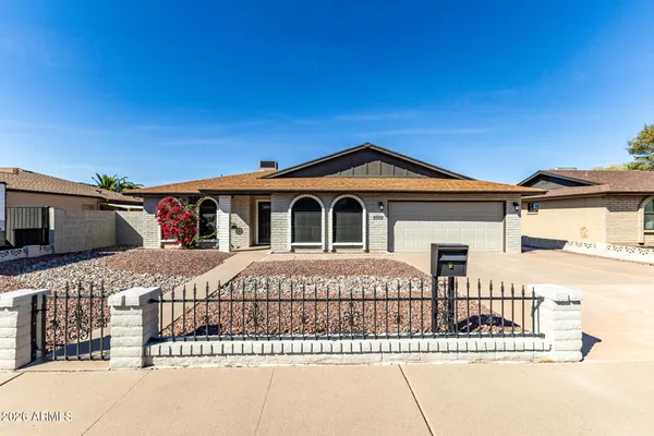 $2,400 | 2502 East Malibu Drive, Tempe, AZ 85282