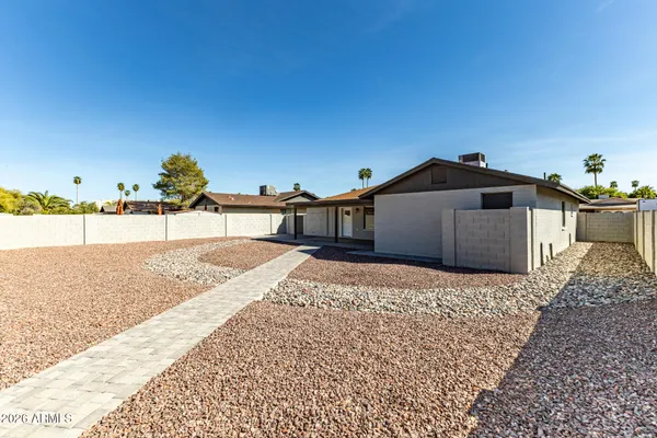 $2,400 | 2502 East Malibu Drive, Tempe, AZ 85282