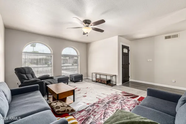 $2,400 | 2502 East Malibu Drive, Tempe, AZ 85282