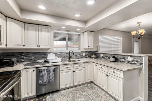 $2,400 | 2502 East Malibu Drive, Tempe, AZ 85282