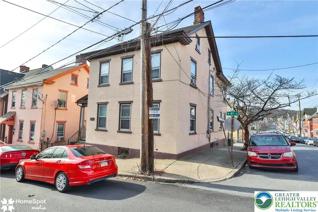 $332,000 | 424 West 4th Street, Bethlehem, PA 18015