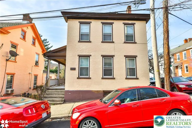 $332,000 | 424 West 4th Street, Bethlehem, PA 18015