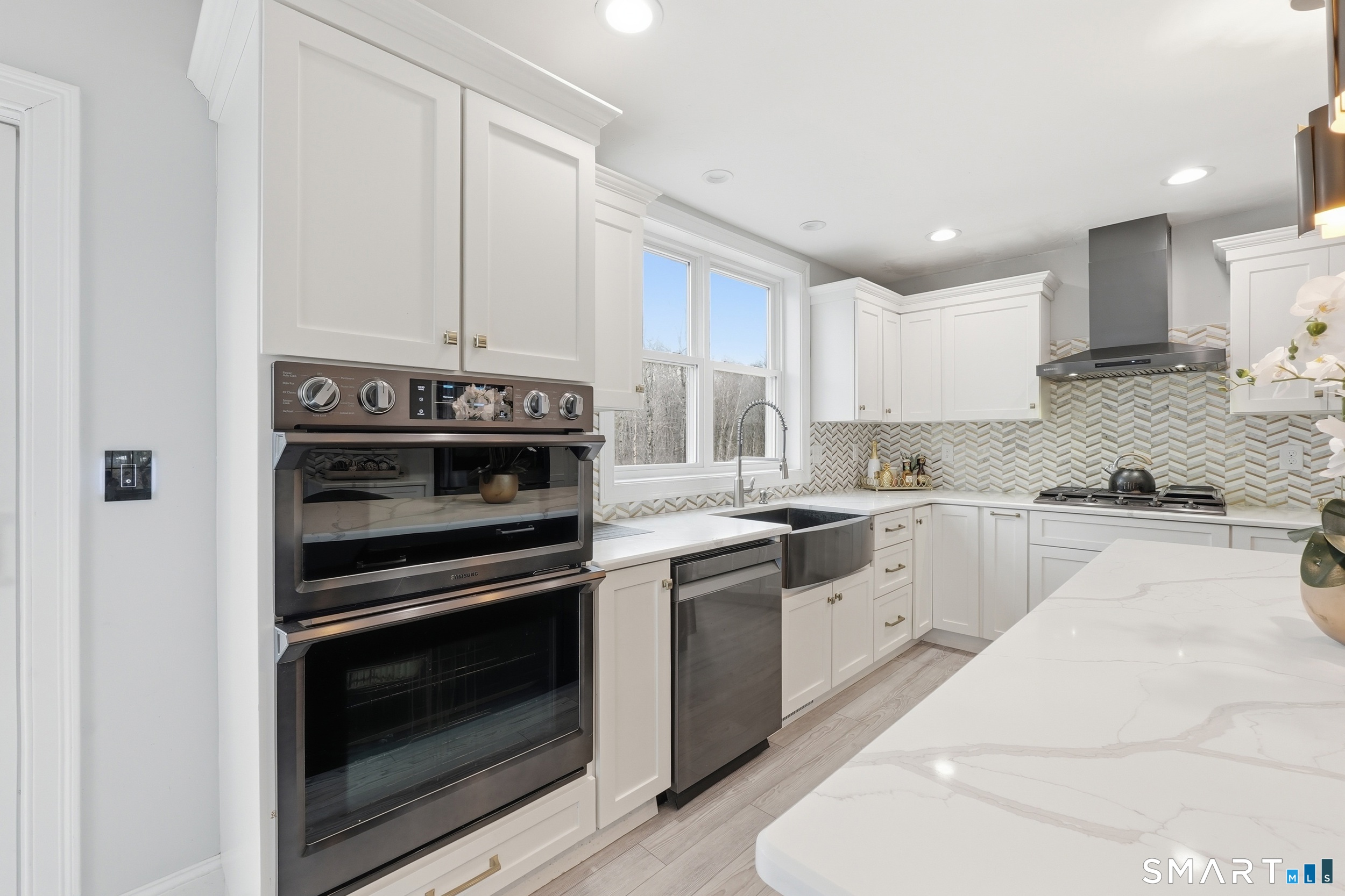 38 Madison Avenue Thompson, CT 06277 - Photo 11 of 40