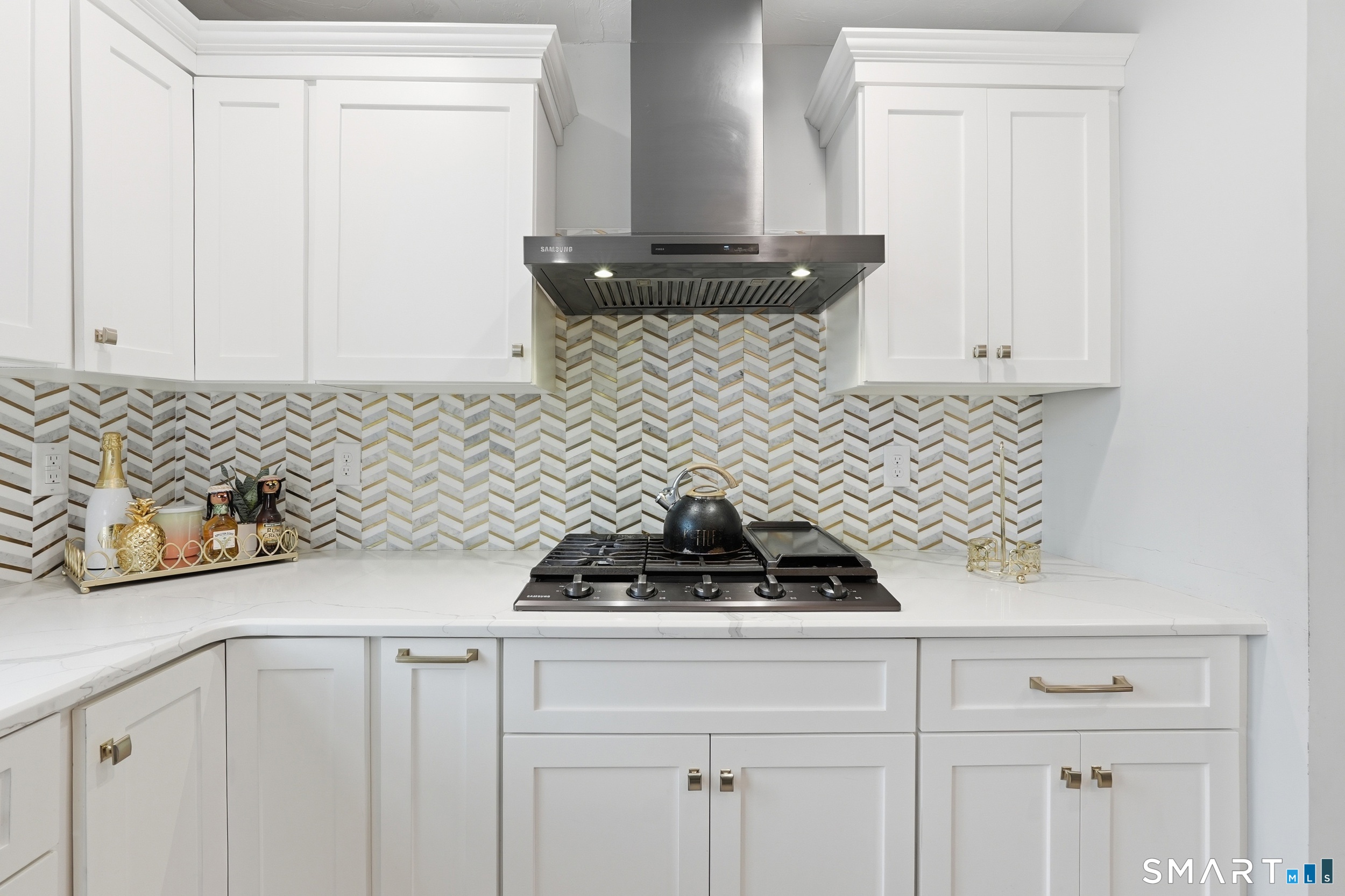 38 Madison Avenue Thompson, CT 06277 - Photo 12 of 40