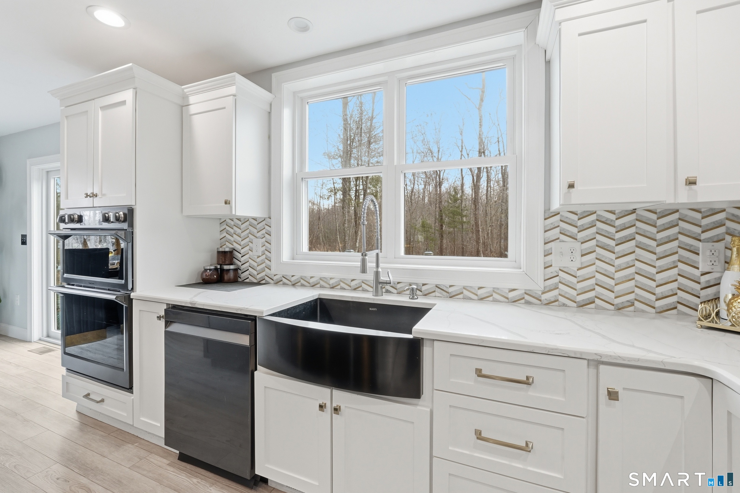 38 Madison Avenue Thompson, CT 06277 - Photo 13 of 40