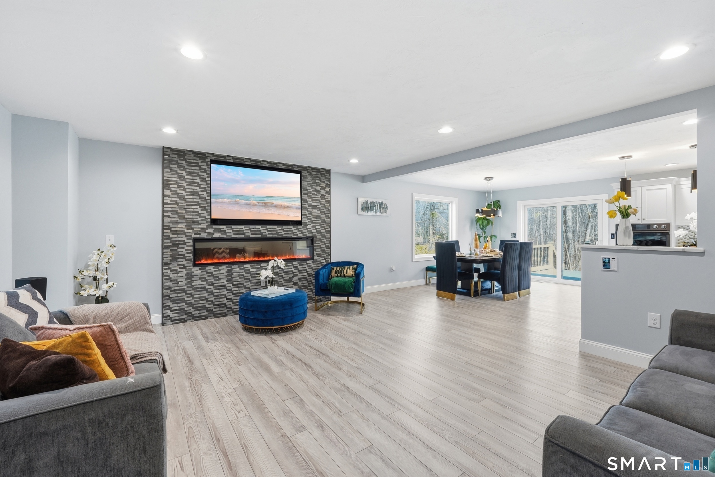 38 Madison Avenue Thompson, CT 06277 - Photo 16 of 40