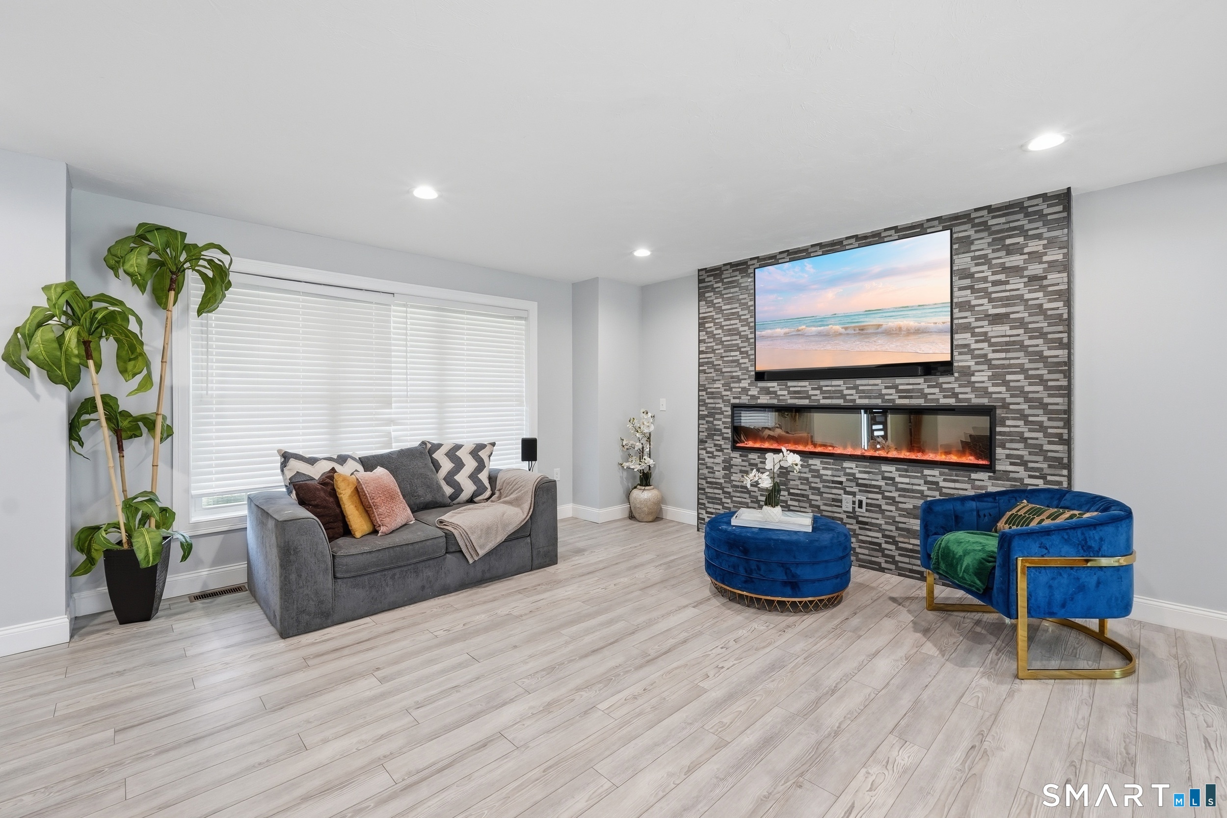 38 Madison Avenue Thompson, CT 06277 - Photo 19 of 40