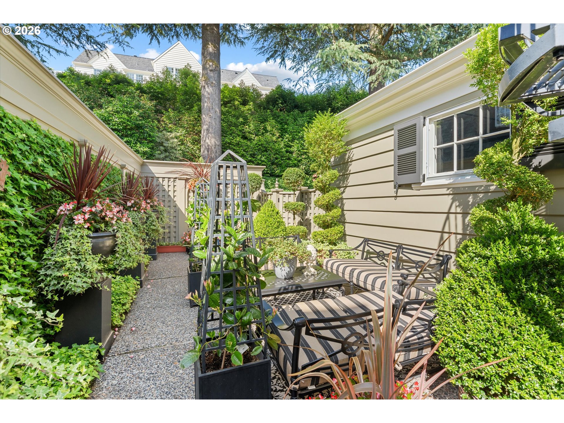 2836 Northwest Cumberland Road Portland, OR 97210 - Photo 36 of 48