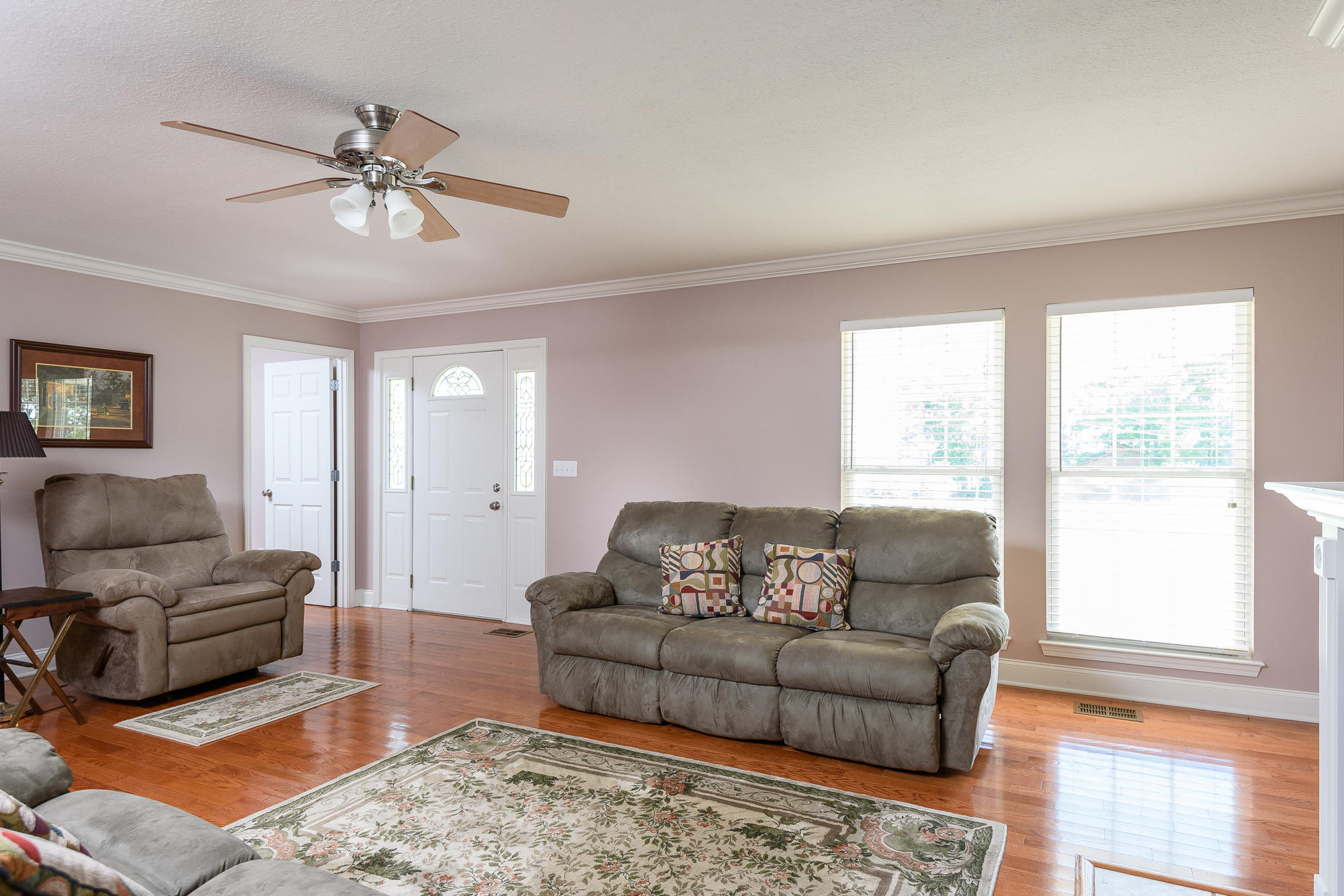 785 County 194 Road Cedar Bluff, AL 37923 - Photo 6 of 27 Living Room