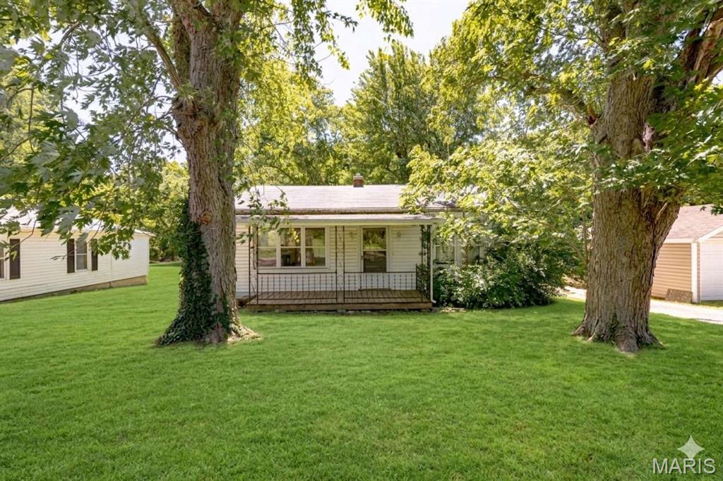 4275 Flucom Road De Soto, MO 63020 - Photo 1 of 13