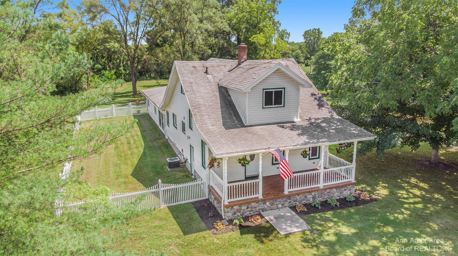 13948 Grafton Road Carleton, MI 48117 - Photo 3 of 37 Photo 3
