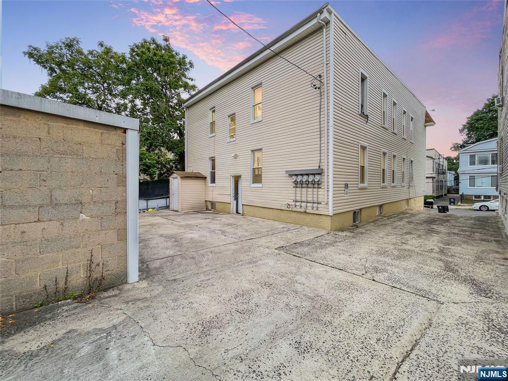 9 Patten Place Newark, NJ 07112 - Photo 18 of 23 Gallery Image 18