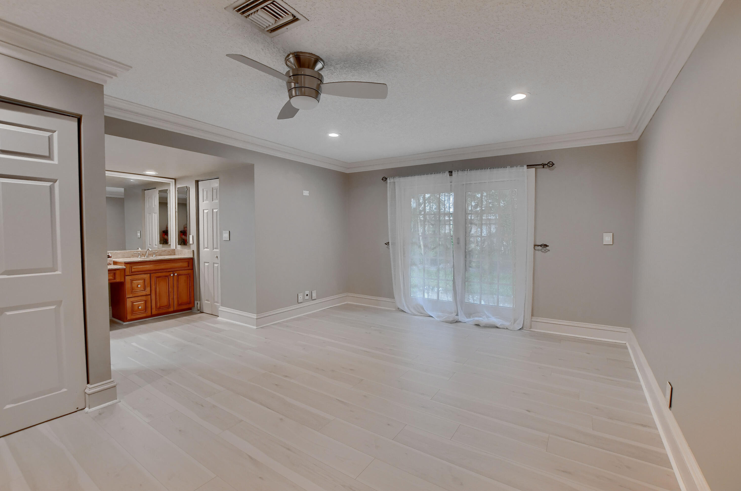 3555 Northwest 27th Avenue Boca Raton, FL 33434 - Photo 11 of 33 13_ebf_8021-hdr(5)