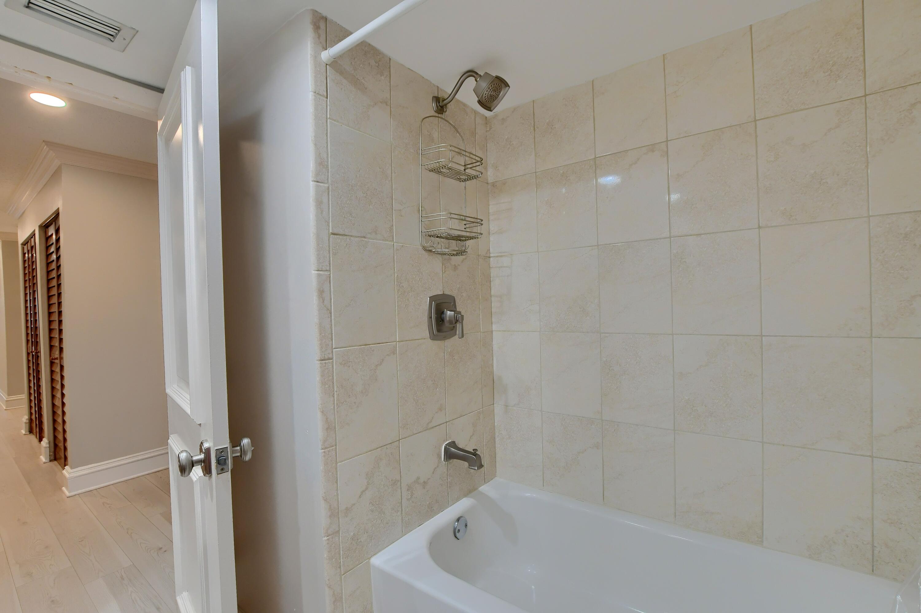 3555 Northwest 27th Avenue Boca Raton, FL 33434 - Photo 8 of 33 09_ebf_8001-hdr(5)