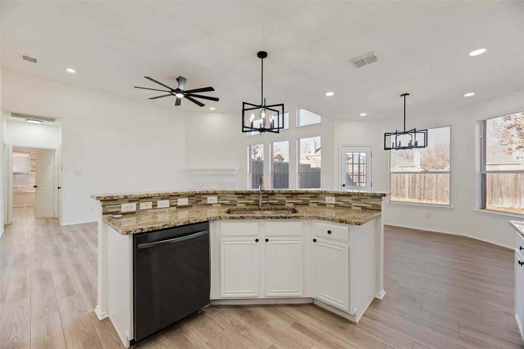 5828 Pine Ridge Boulevard McKinney, TX 75070 - Photo 4 of 19