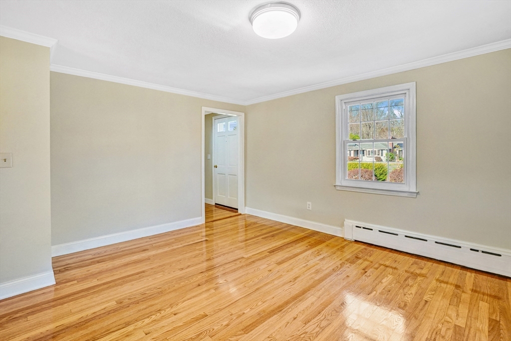 23 Norwich Road Ludlow, MA 01056 - Photo 18 of 41 Gallery Image 18