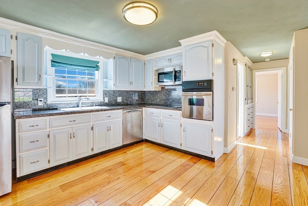 23 Norwich Road Ludlow, MA 01056 - Photo 4 of 41 Gallery Image 4