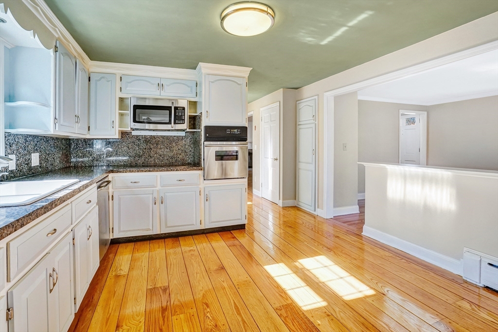 23 Norwich Road Ludlow, MA 01056 - Photo 6 of 41 Gallery Image 6