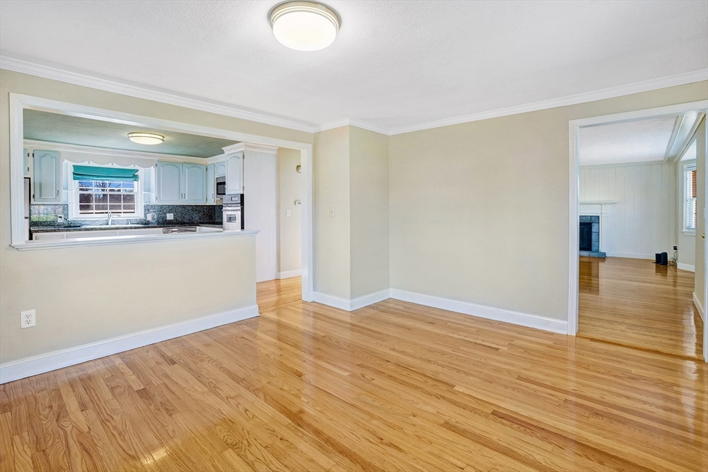 23 Norwich Road Ludlow, MA 01056 - Photo 8 of 41 Gallery Image 8