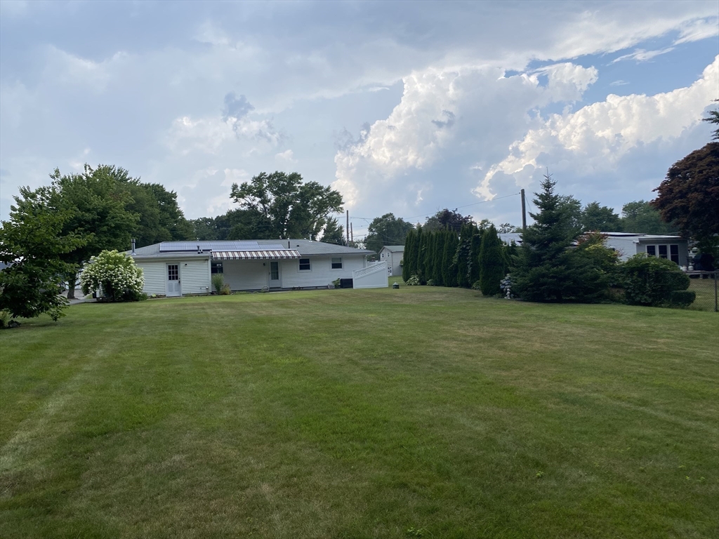 9 White Road Holbrook, MA 02343 - Photo 4 of 18 Gallery Image 4