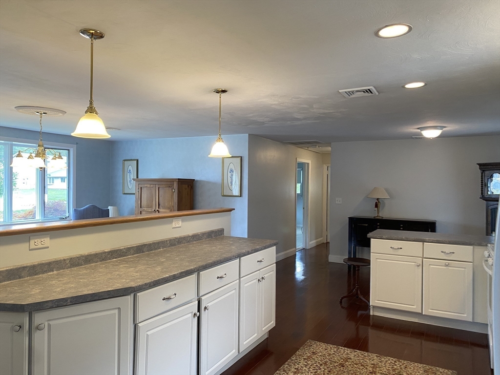 9 White Road Holbrook, MA 02343 - Photo 7 of 18 Gallery Image 7