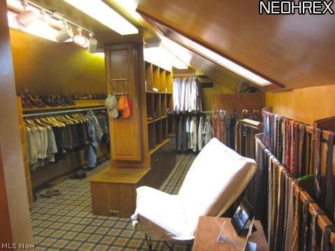 675 Merriman Road Akron, OH 44303 - Photo 8 of 11 Large Master Closet