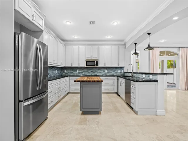 $3,125,000 | 821 Southeast 2nd Court, Fort Lauderdale, FL 33301