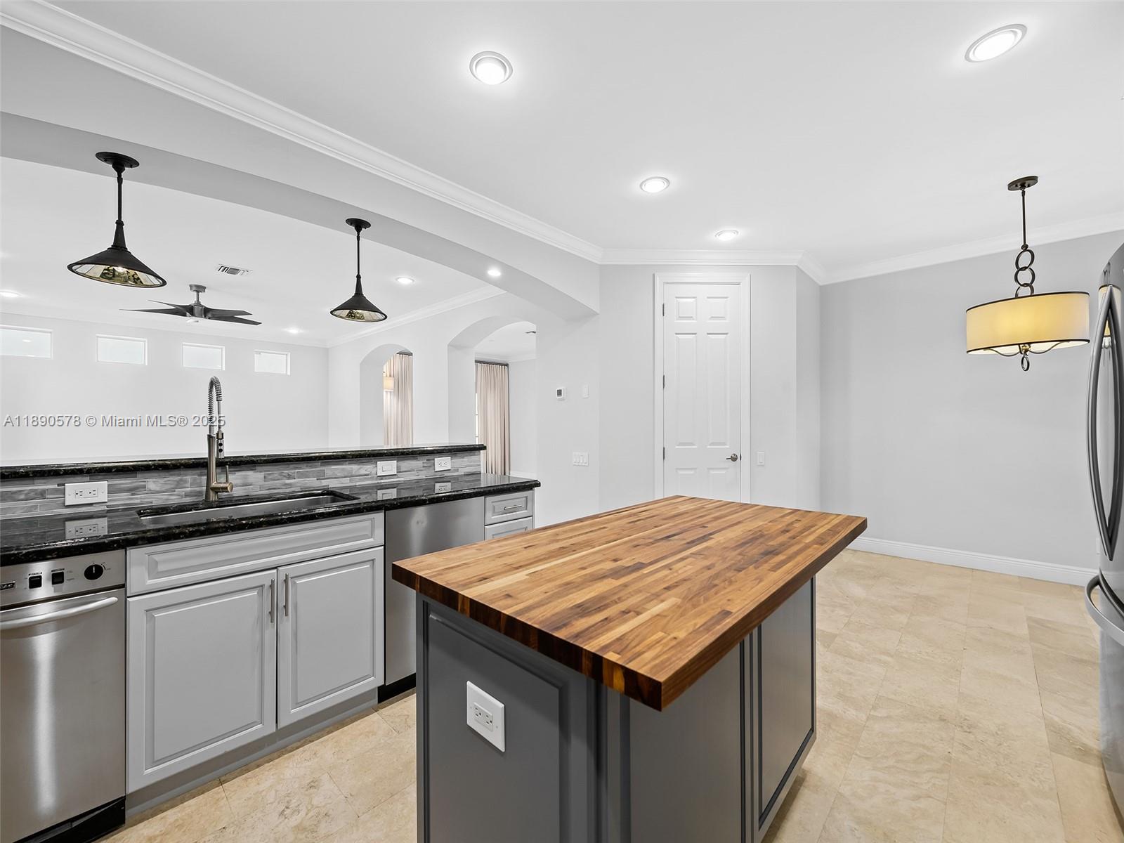 821 Southeast 2nd Court Fort Lauderdale, FL 33301 - Photo 16 of 48